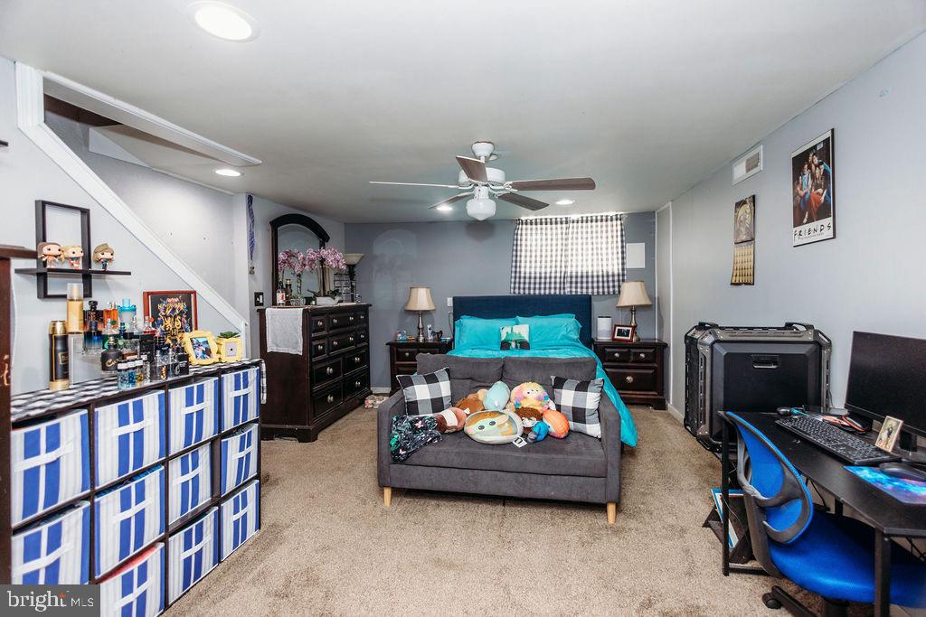 GIRARD ESTATES - Residential