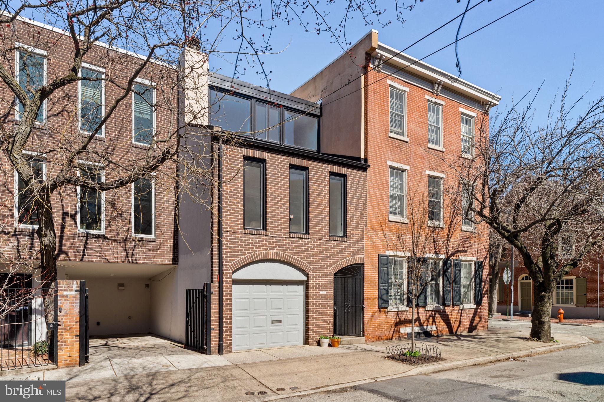 QUEEN VILLAGE - Residential