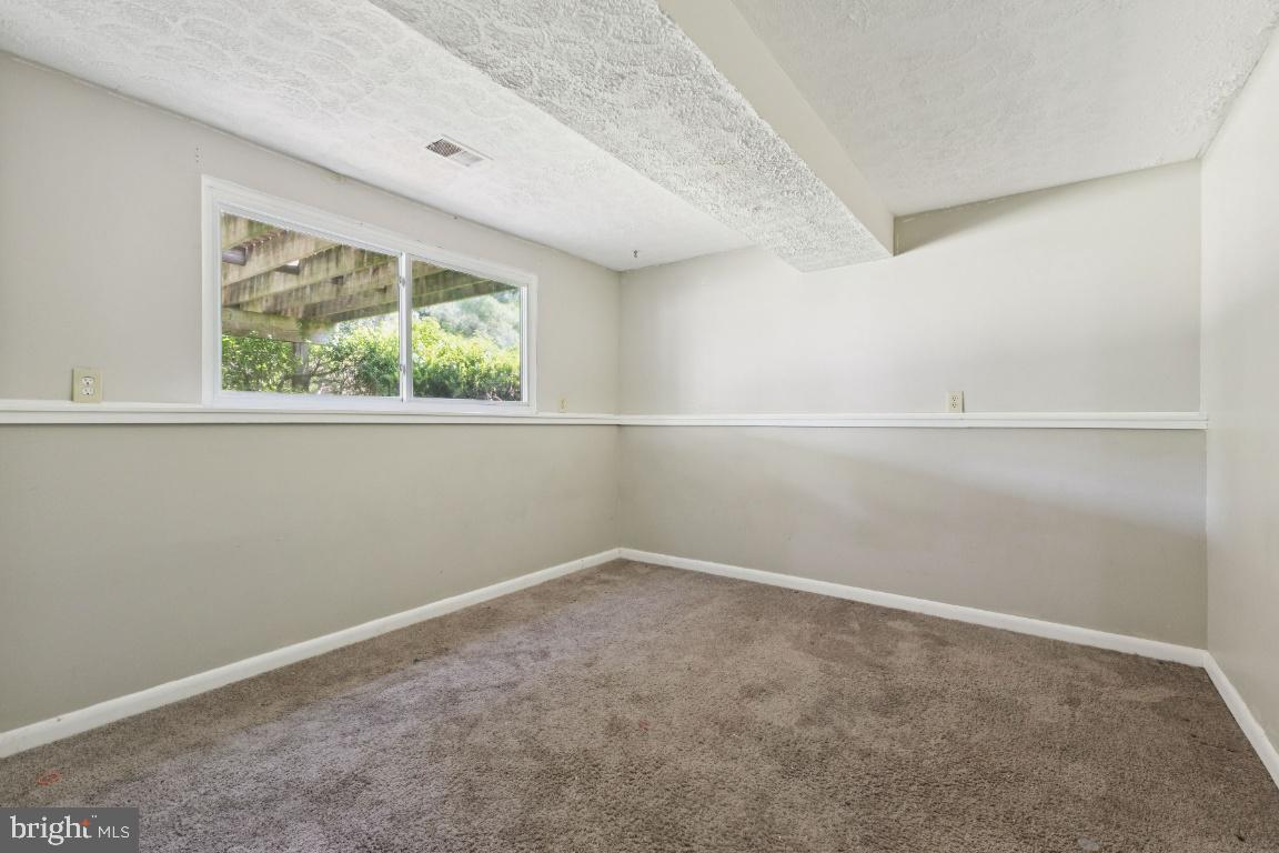 GLADE TOWN - Residential