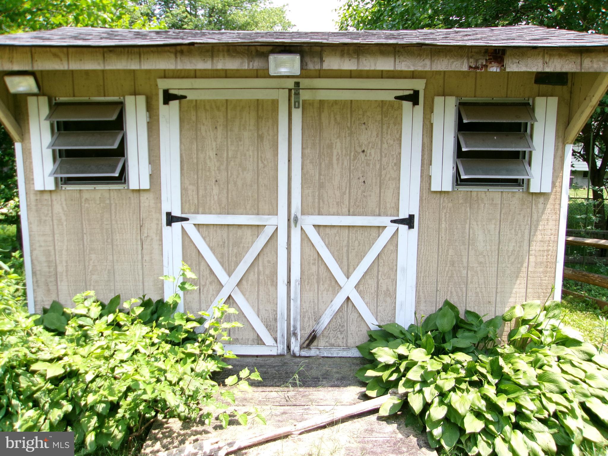 102 GLADE BOULEVARD