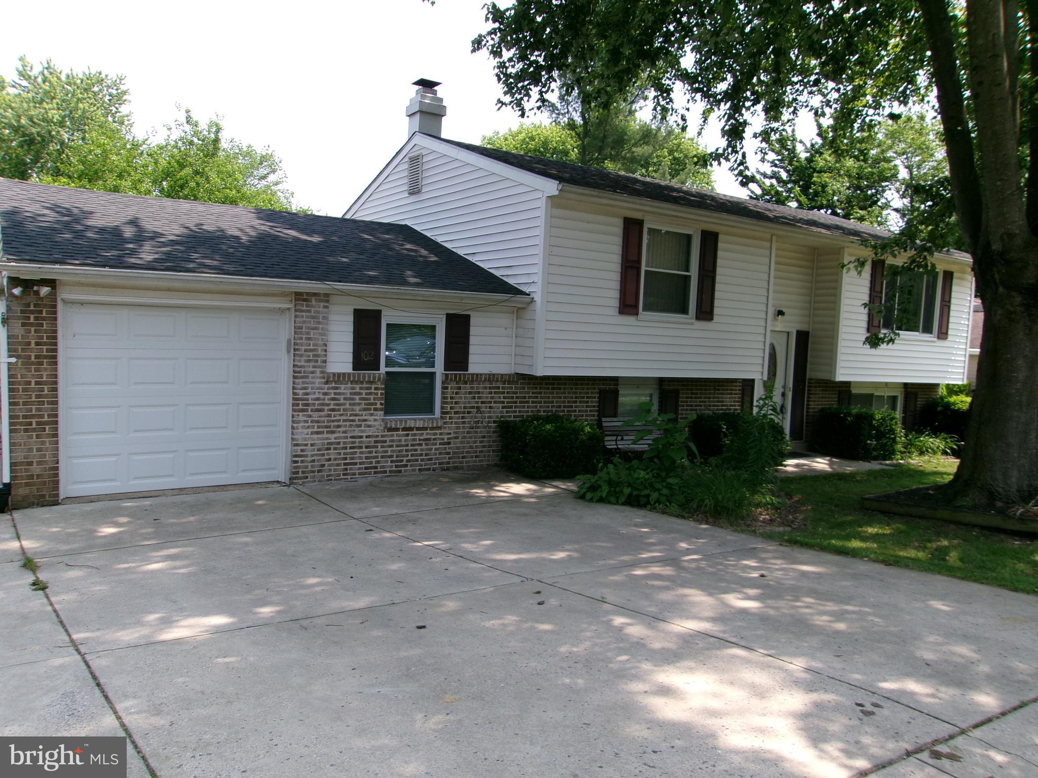 102 GLADE BOULEVARD