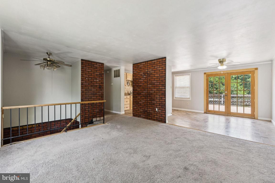 GLADE TOWN - Residential