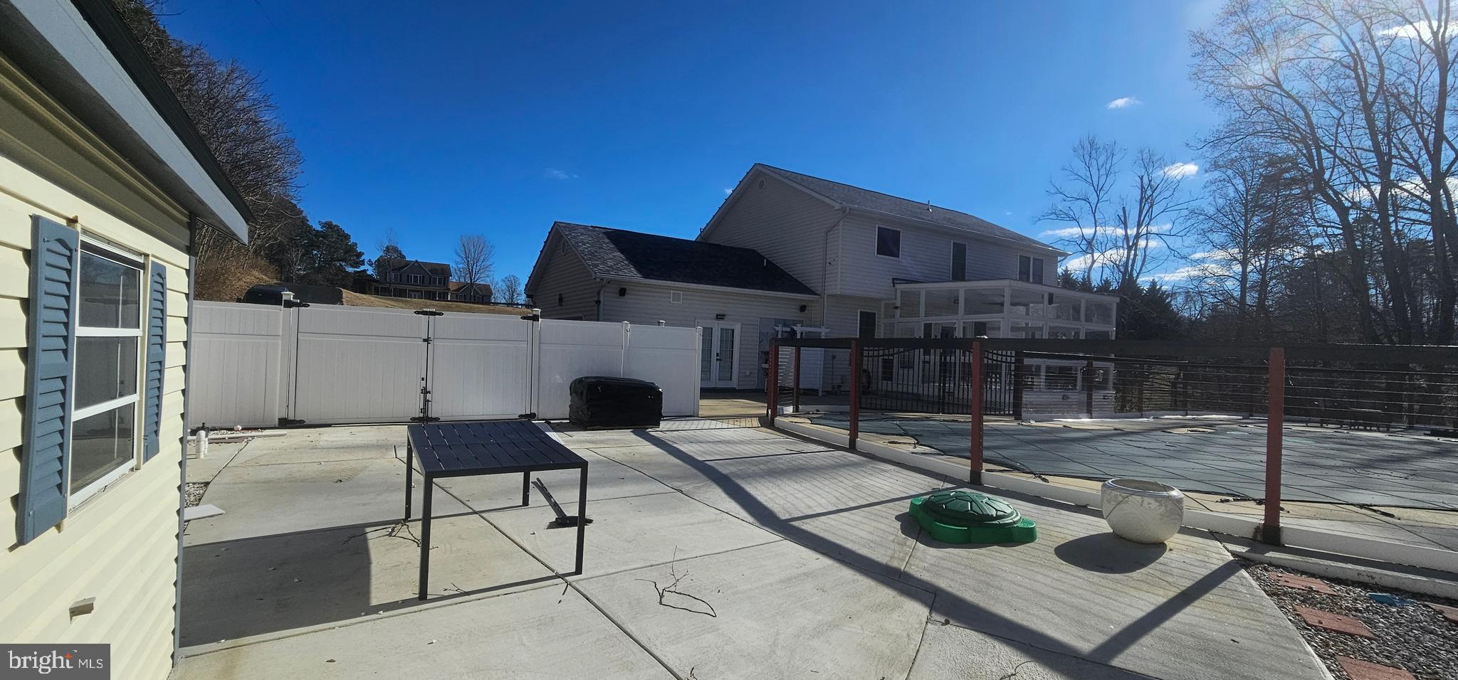 FOX FIELD - Residential