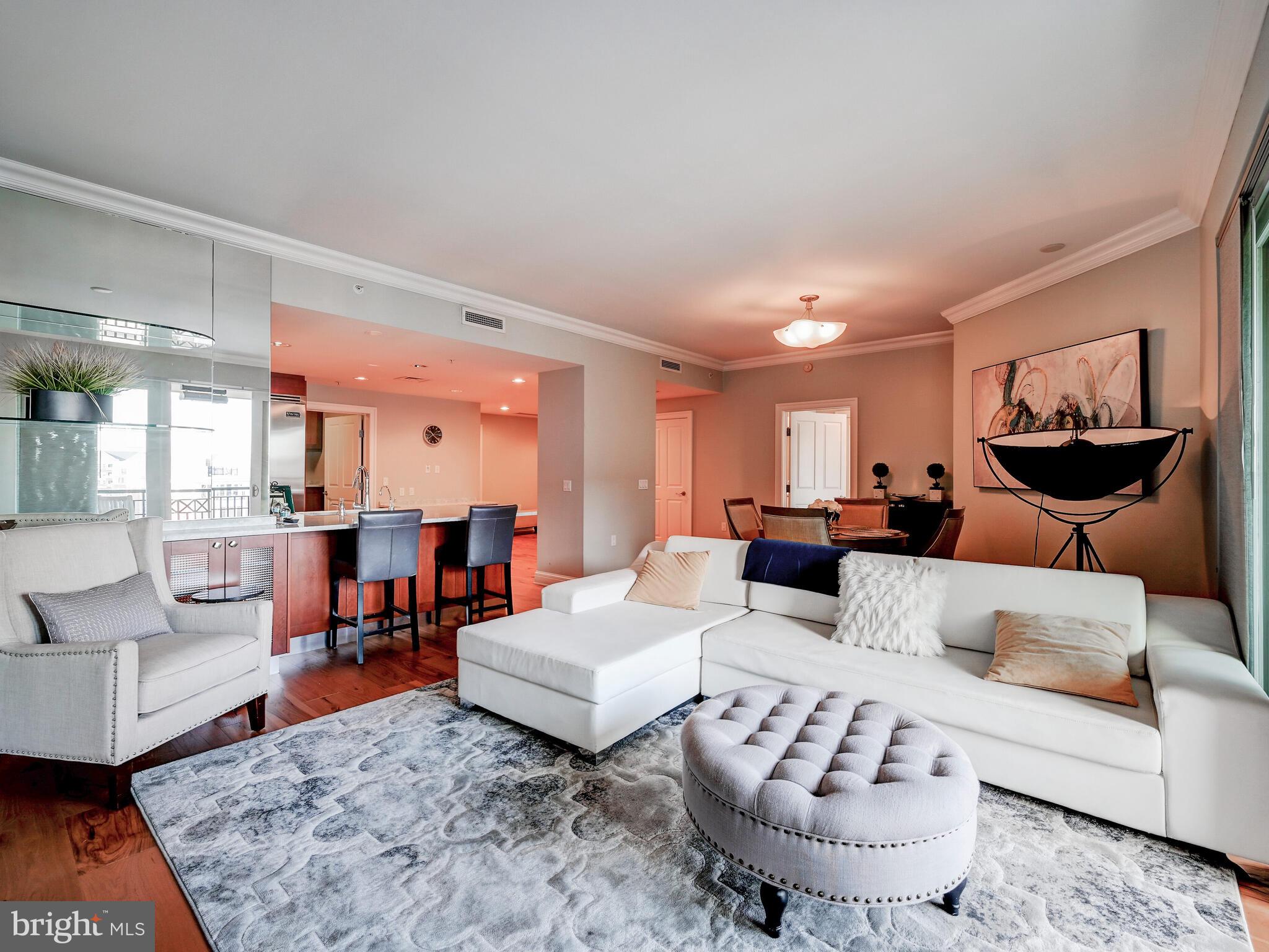 THE RITZ-CARLTON RESIDENCES - Residential