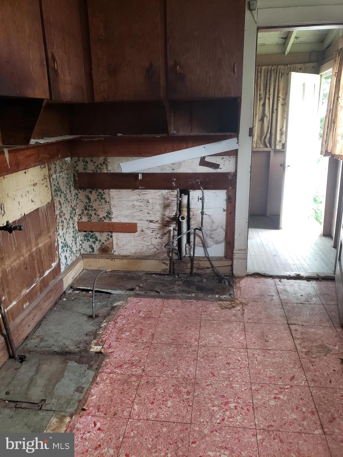 RIVERDALE HEIGHTS - Residential