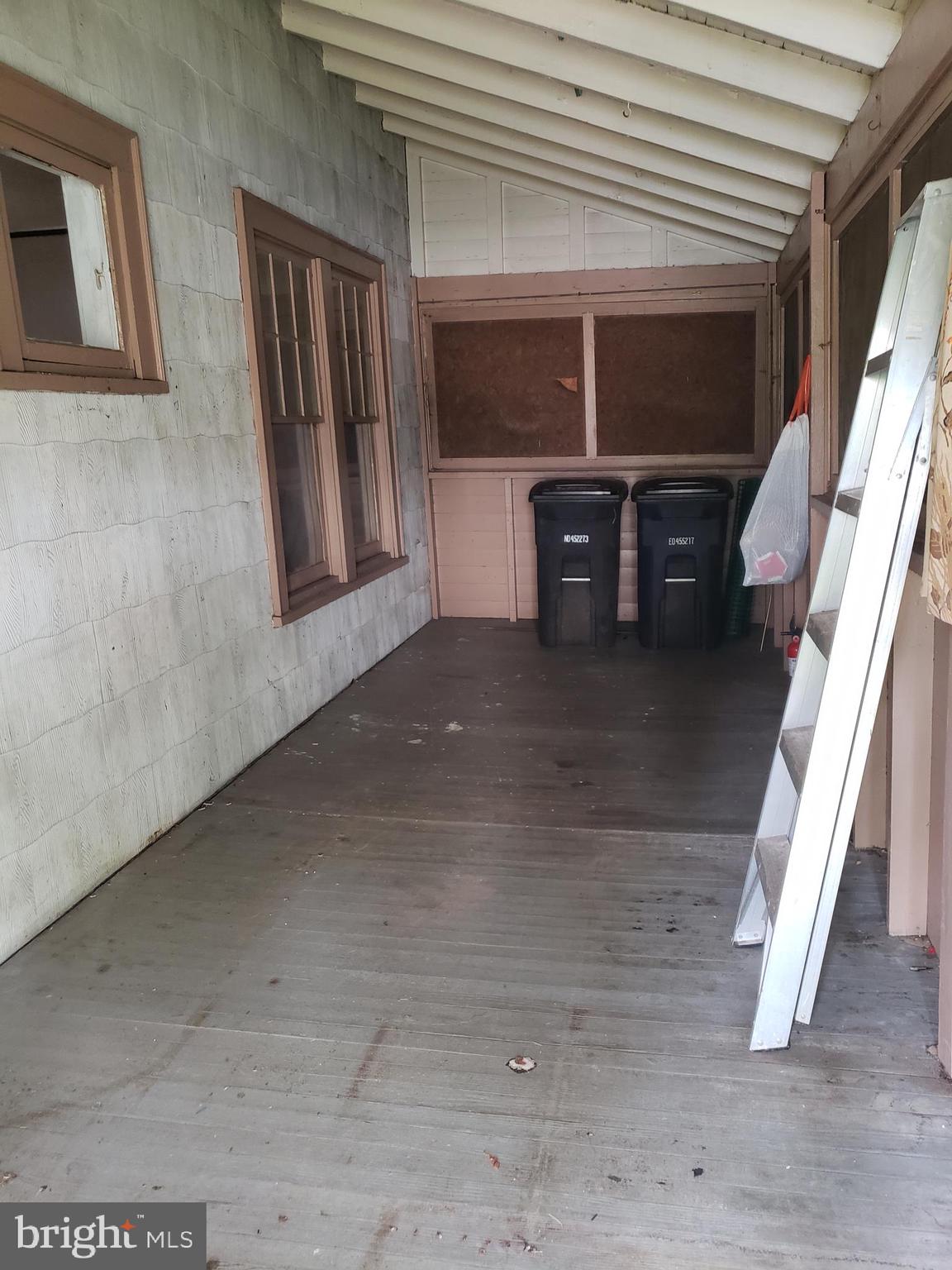 RIVERDALE HEIGHTS - Residential