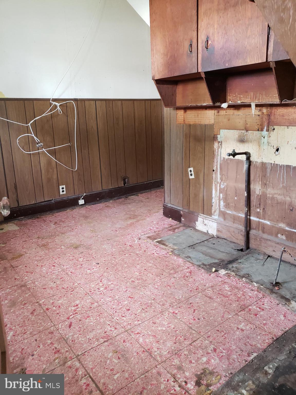 RIVERDALE HEIGHTS - Residential