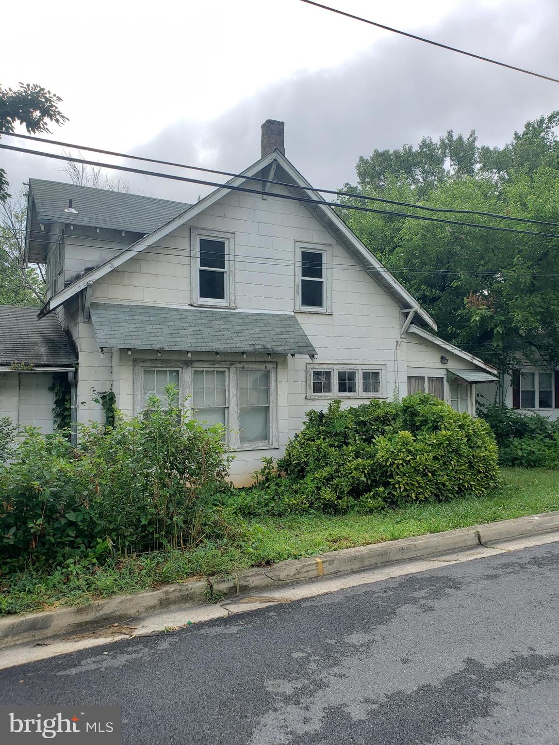 RIVERDALE HEIGHTS - Residential