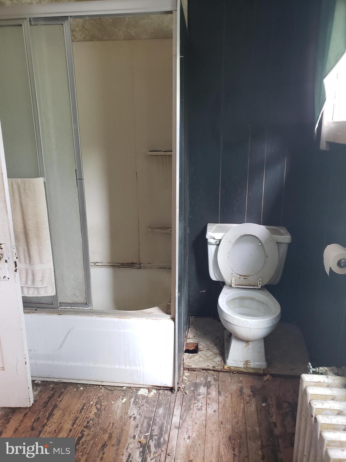 RIVERDALE HEIGHTS - Residential