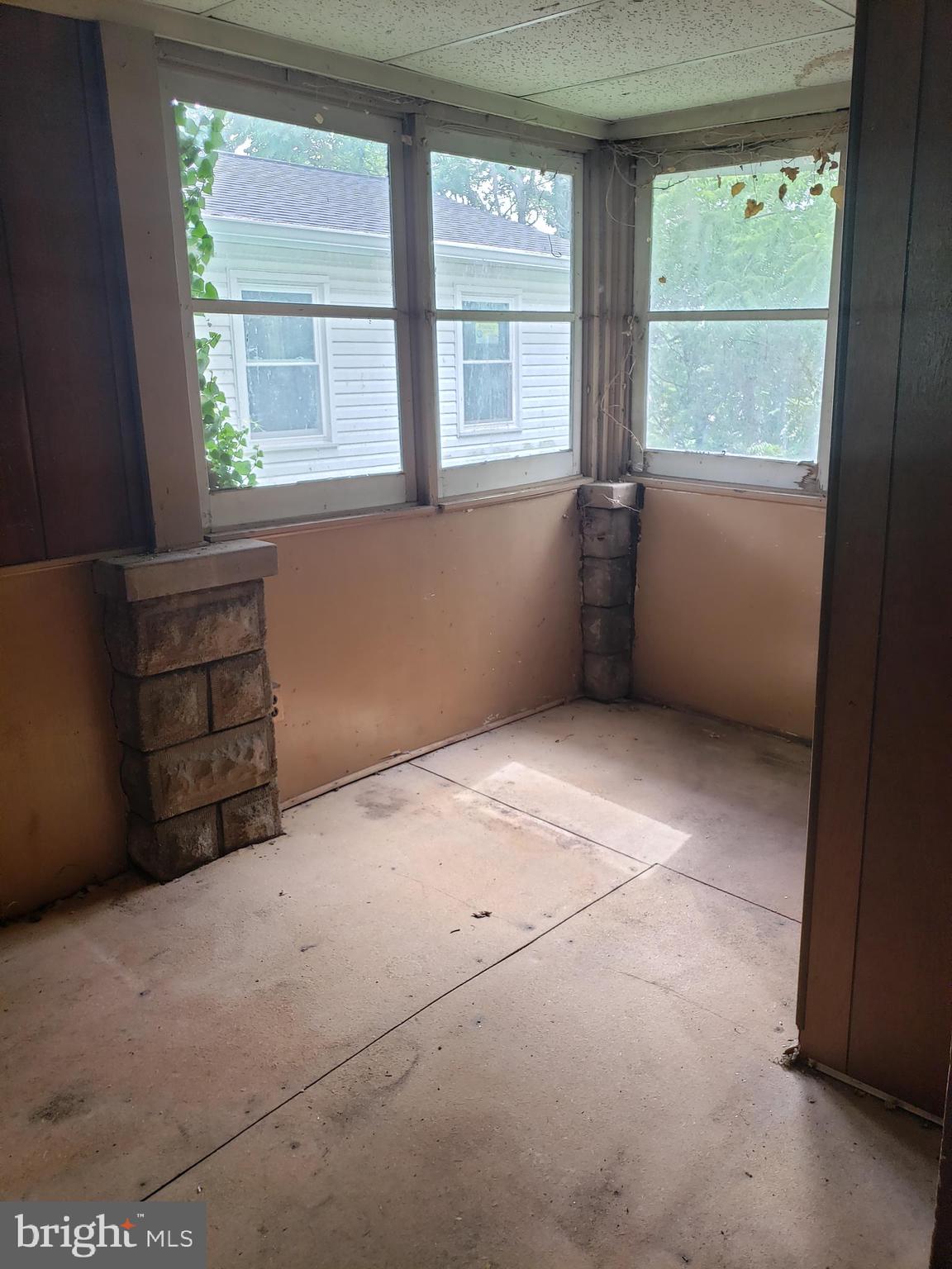 RIVERDALE HEIGHTS - Residential