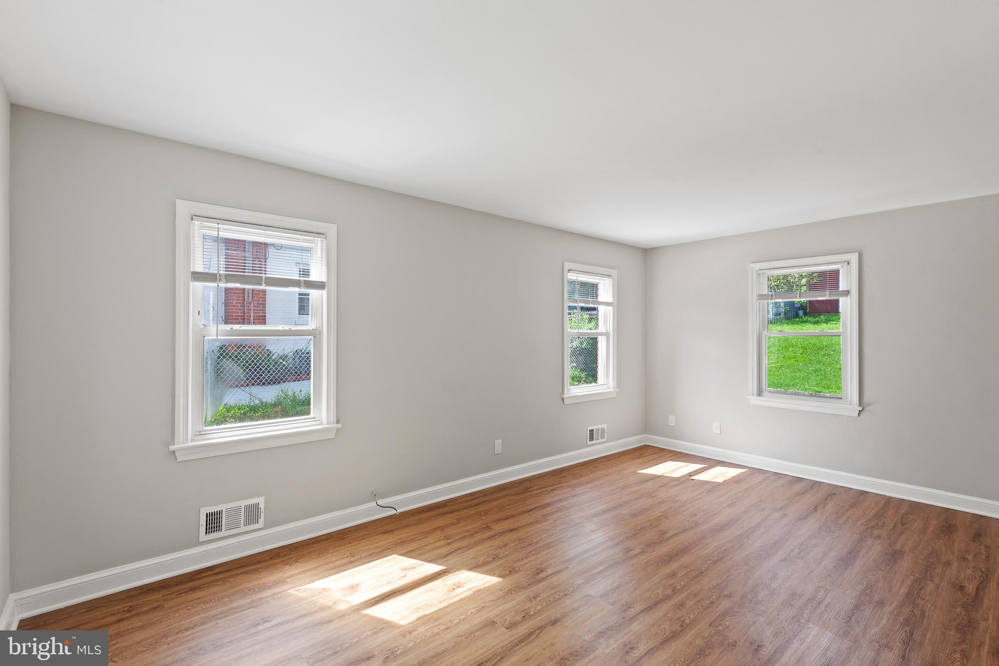 WOODLAWN - Residential Lease