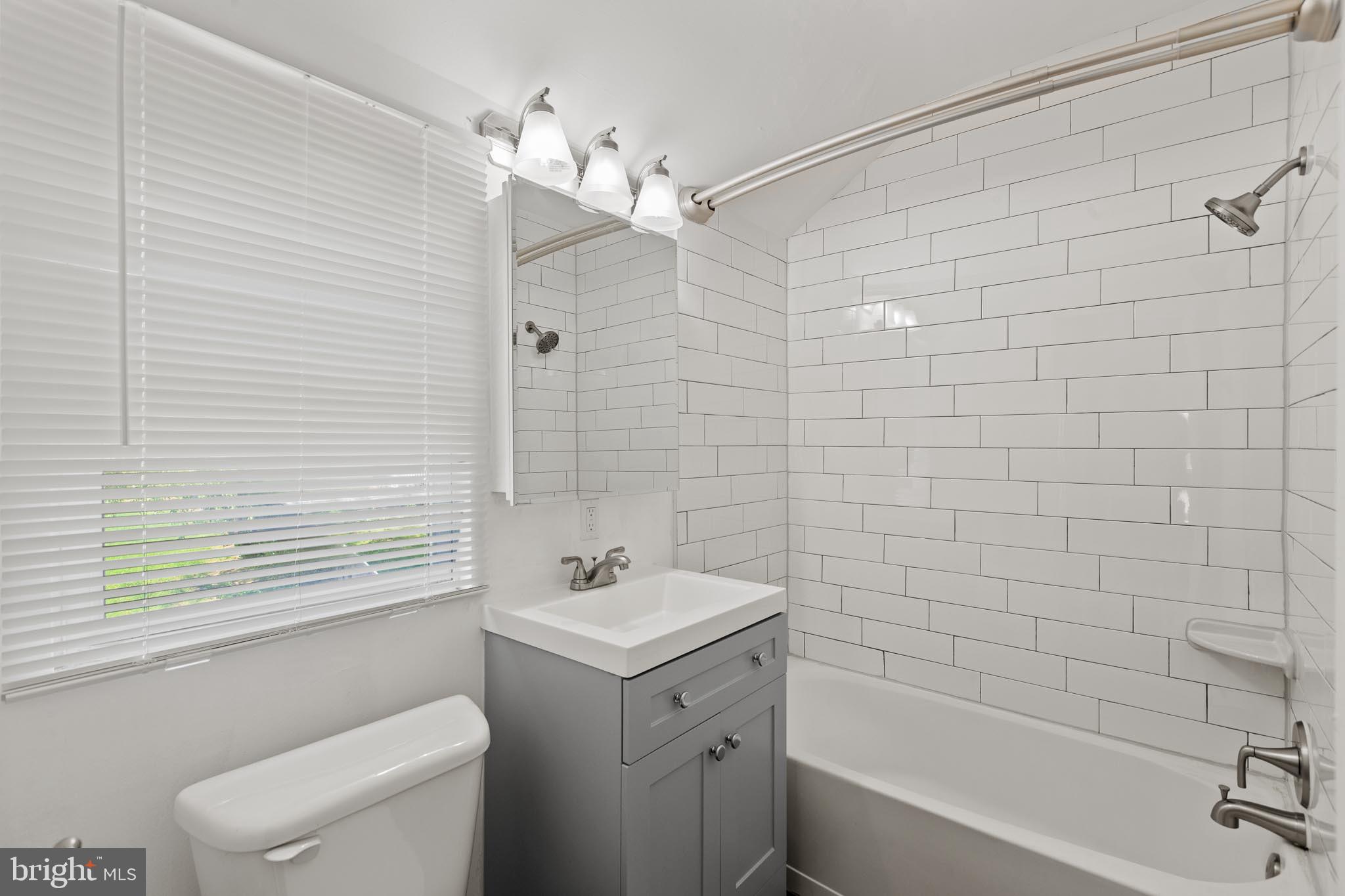 WOODLAWN - Residential Lease