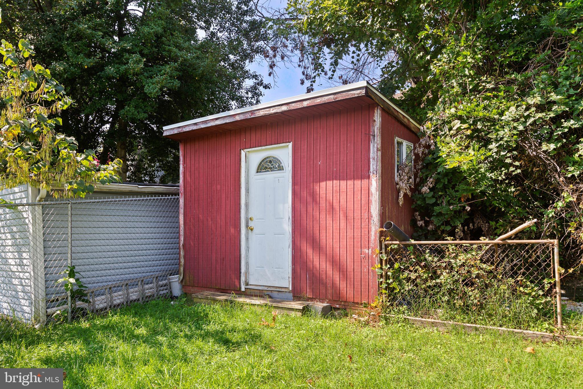 WOODLAWN - Residential Lease