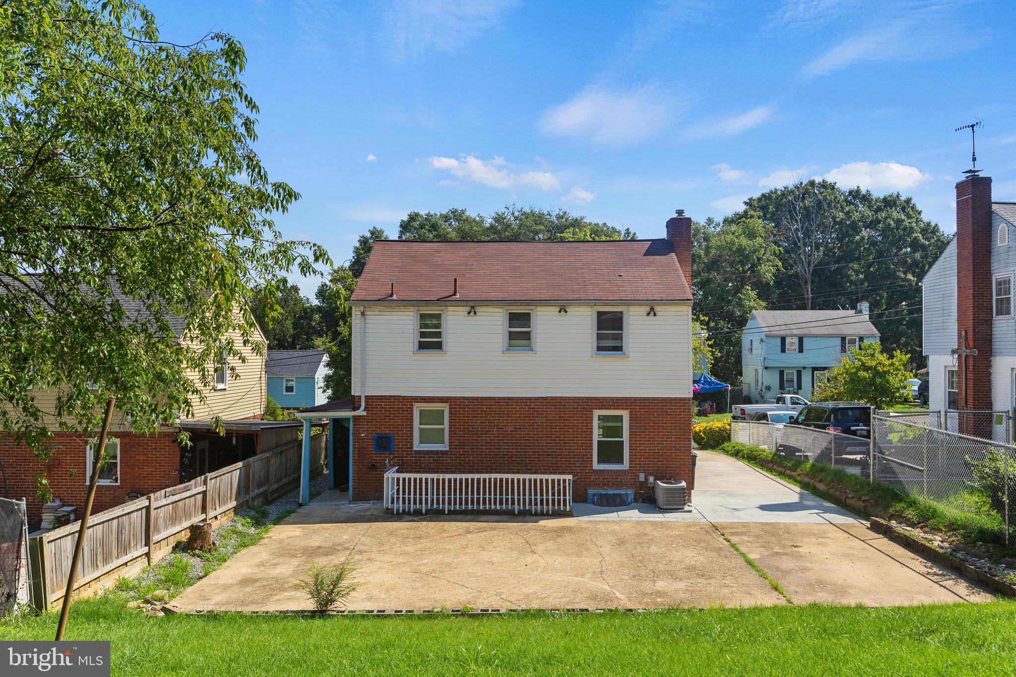 WOODLAWN - Residential Lease