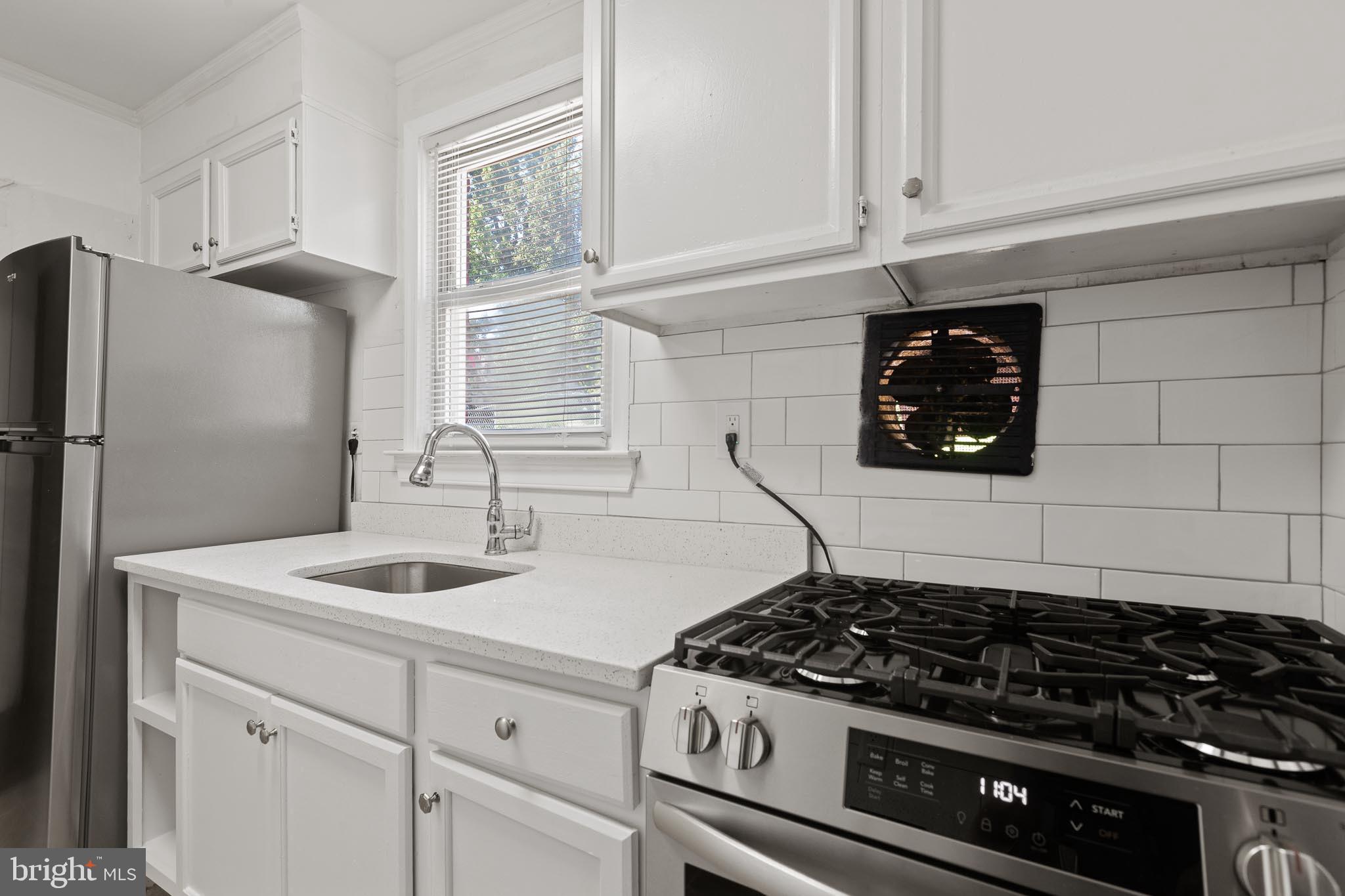 WOODLAWN - Residential Lease