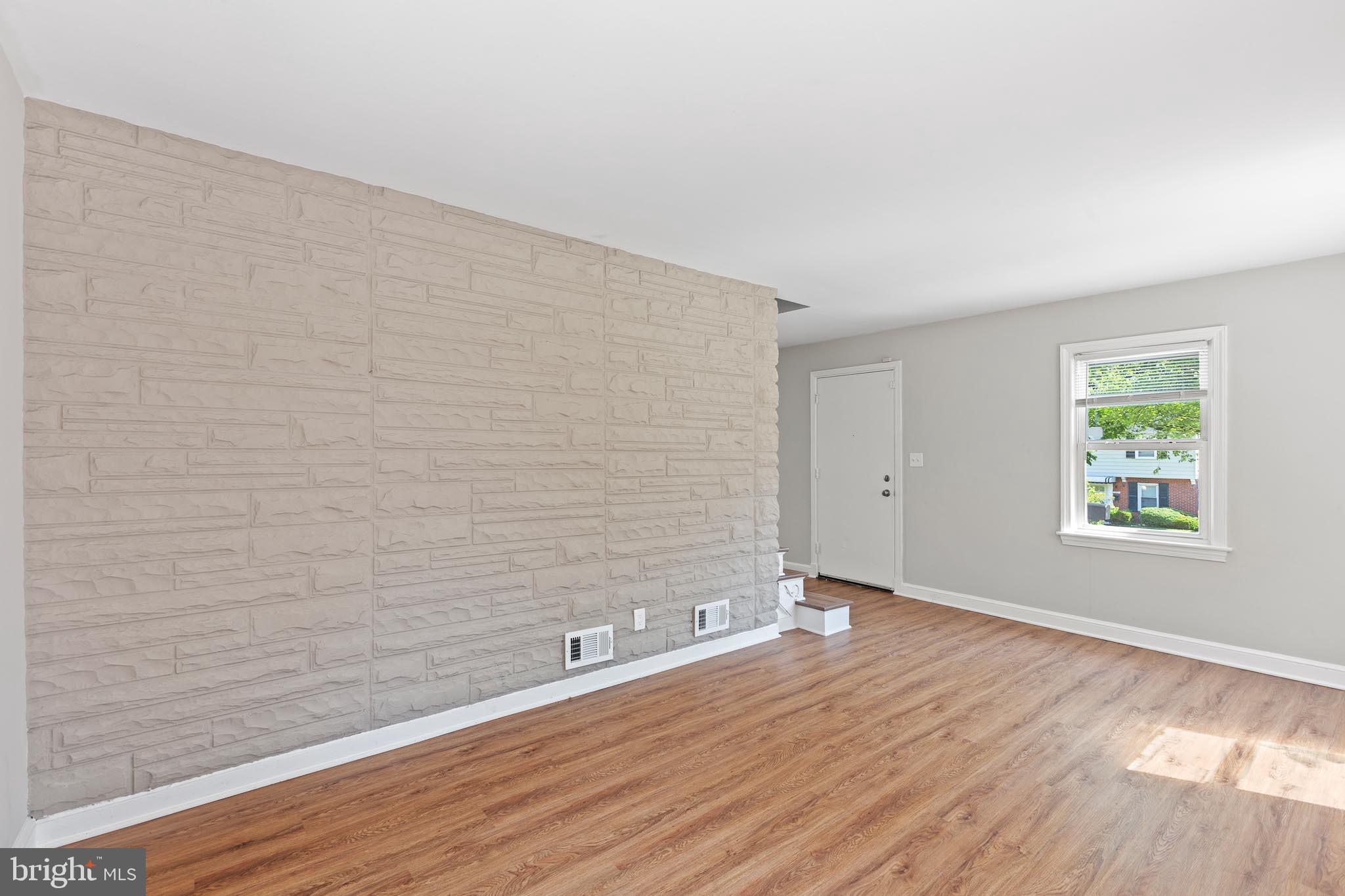 WOODLAWN - Residential Lease