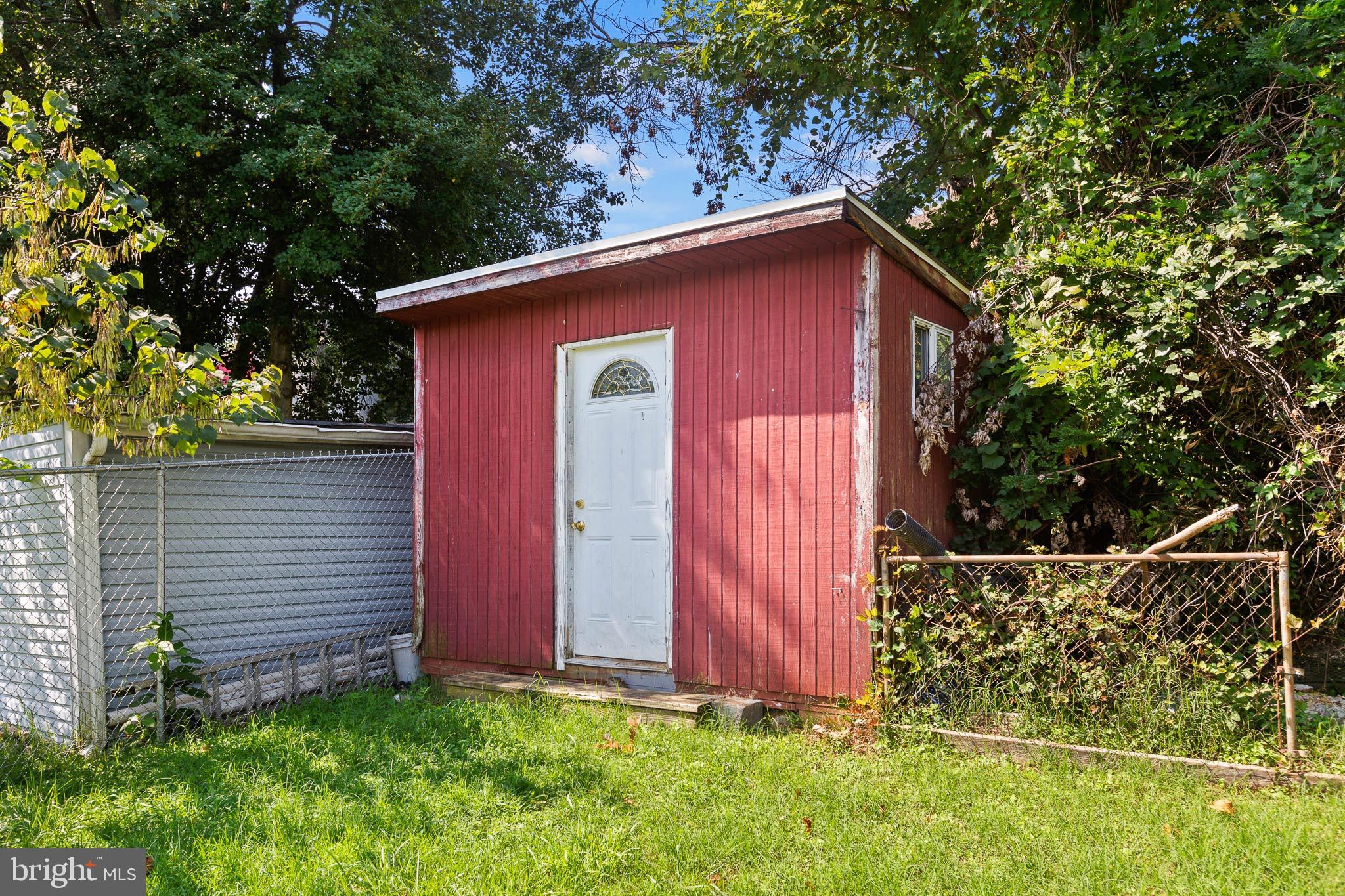 WOODLAWN - Residential Lease