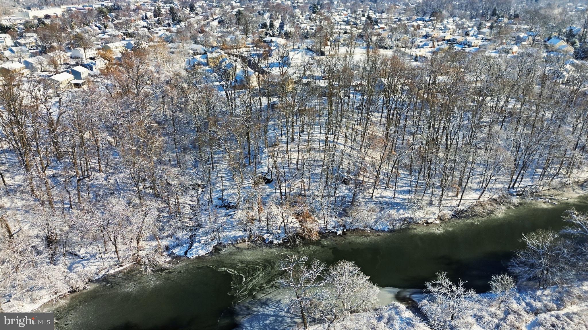 NESHAMINY POINTE - Residential