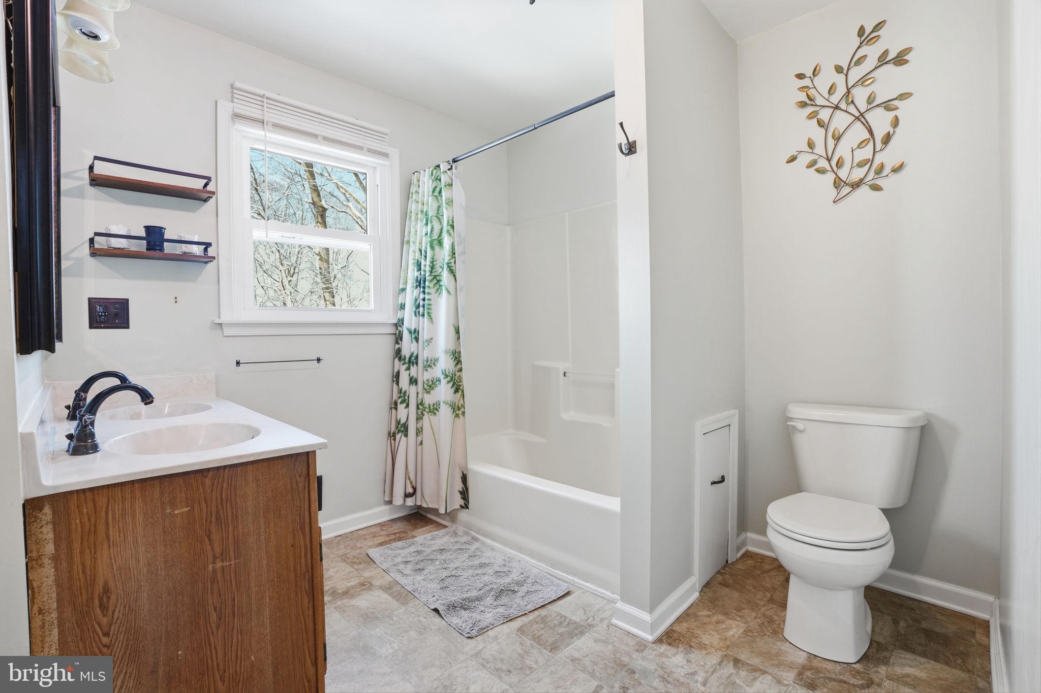 NESHAMINY POINTE - Residential