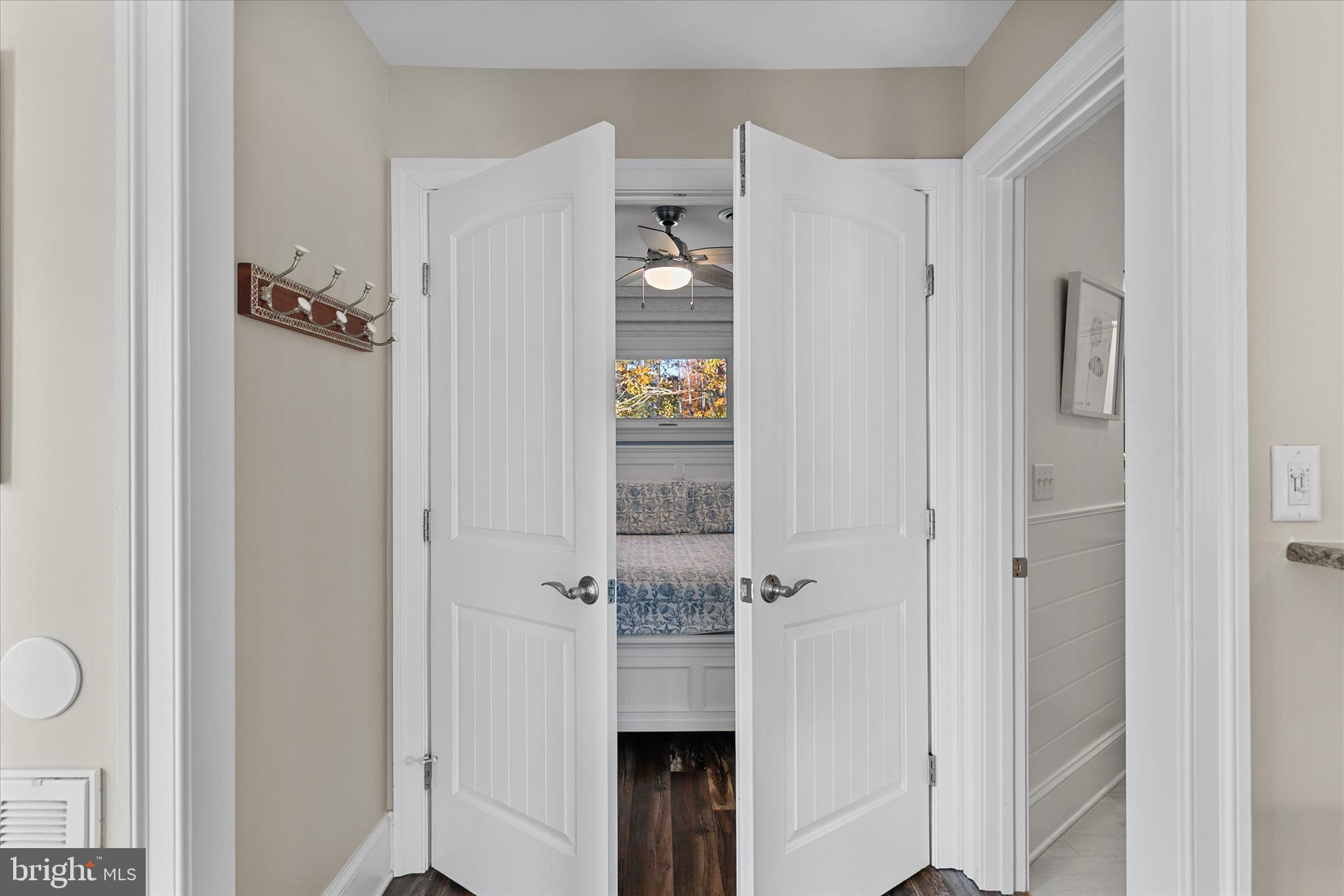 SEA COLONY WEST - Residential