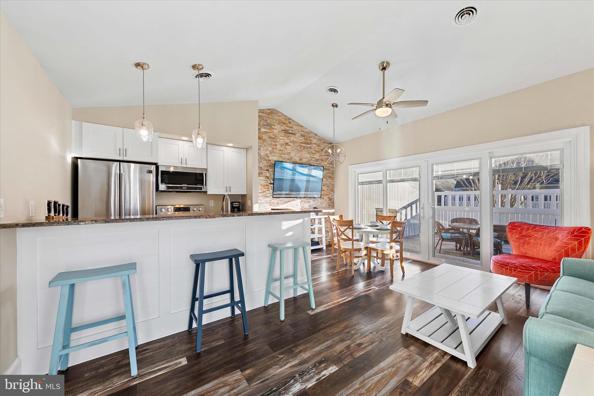 SEA COLONY WEST - Residential