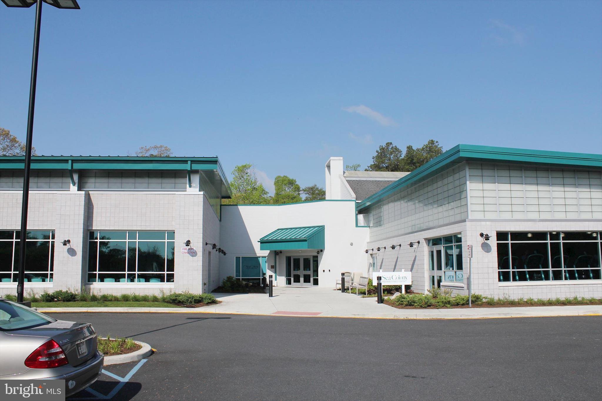 SEA COLONY WEST - Residential