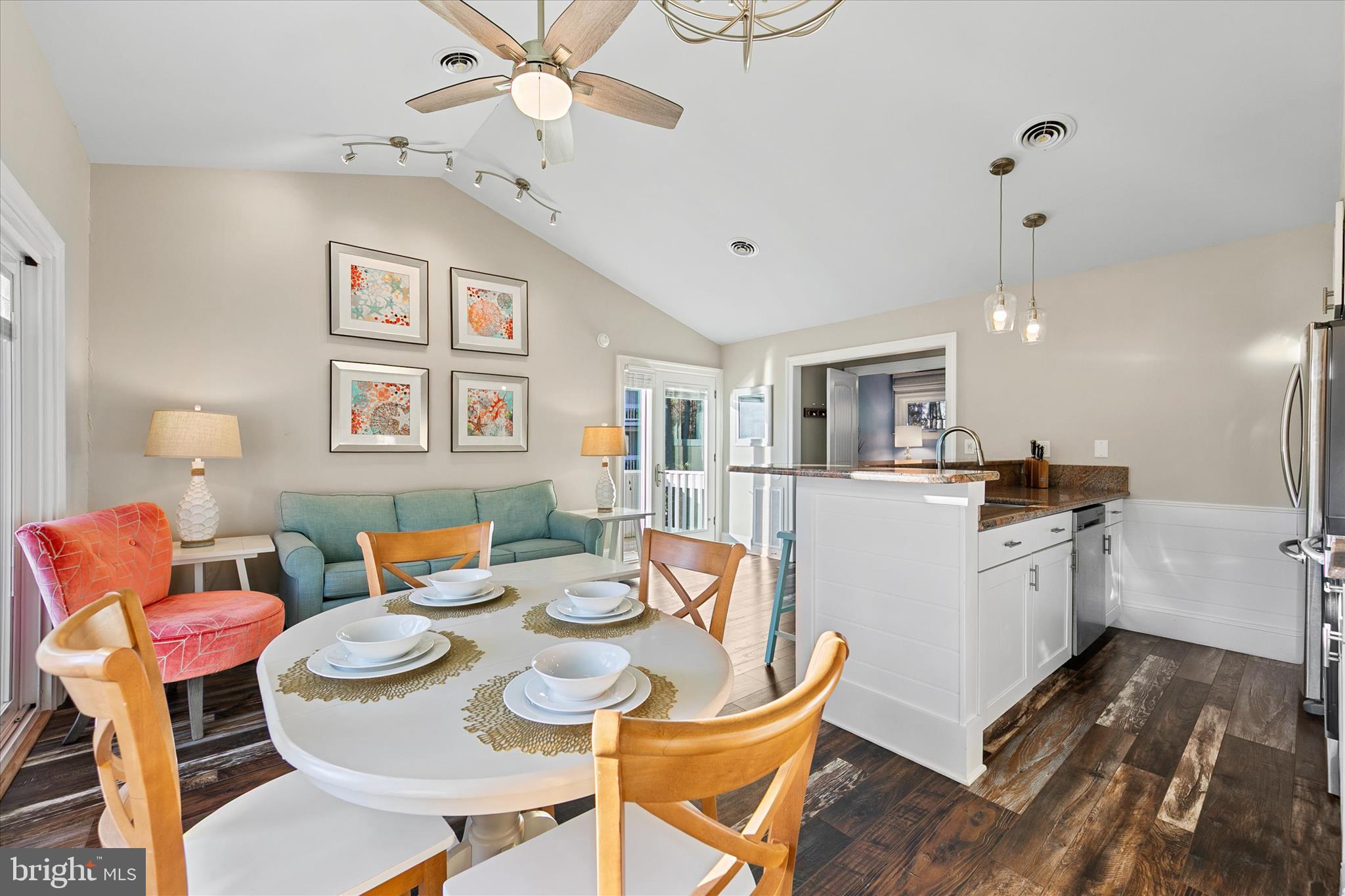 SEA COLONY WEST - Residential