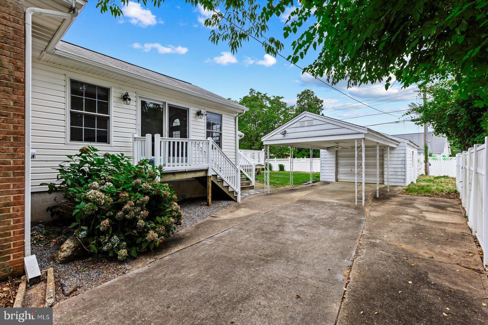 NORMANDY VILLAGE - Residential