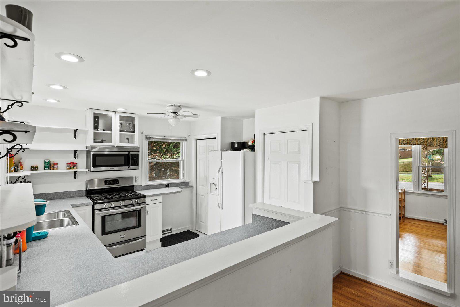 NORMANDY VILLAGE - Residential