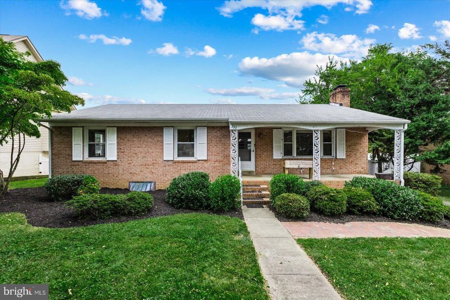 ASSUMABLE LOAN $445,584 @ 2.25% WOW!! Welcome home! This home sits on the famous Hanson Ave in Downtown Fredericksburg, known for having a stunning median filled with beautiful crepe myrtles. This home is 4 bedrooms, 3 and a half baths and over 2500 sq ft. You are greeted with beautiful hardwood flooring and a view all the way to the back of the house that "just keeps going!"
In the front of the home you will find 3 bedrooms, one with a half bath attached and a full bath in the hallway. Past the kitchen you enter a large family room with vaulted ceilings and beautiful built-ins. Off of the family room is the laundry closet, the primary bath which include a massive soaking tub and large walk in shower tiled floor to ceiling. Through the primary bath you will enter the large primary bedroom which again features vaulted ceilings, a walk in closet and a beautiful sliding glass door that leads to your trex deck. This downtown gem also boasts a basement with ample closet space, storage space and a newly renovated full bathroom. There is also walk up access to the backyard. The outside of the home was freshly power washed and has fresh landscaping. Enjoy being one block off the Rappahannock River and just minutes to all your favorite downtown restaurants and shopping. LOCATION LOCATION LOCATION
Come check out this home today, before it is too late!