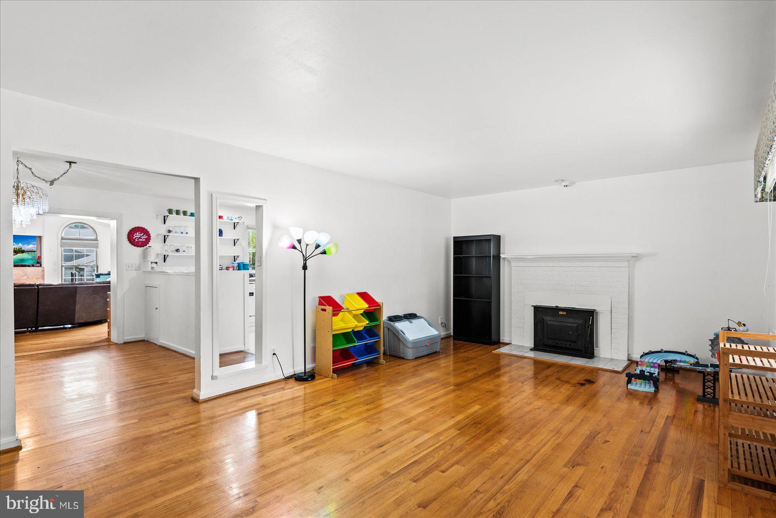 NORMANDY VILLAGE - Residential