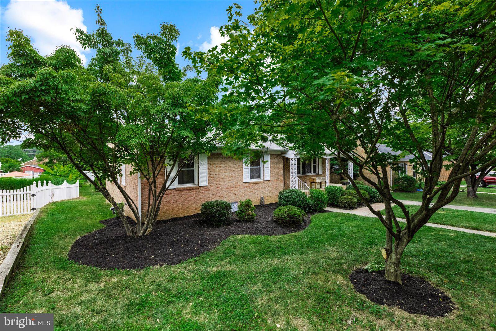 NORMANDY VILLAGE - Residential