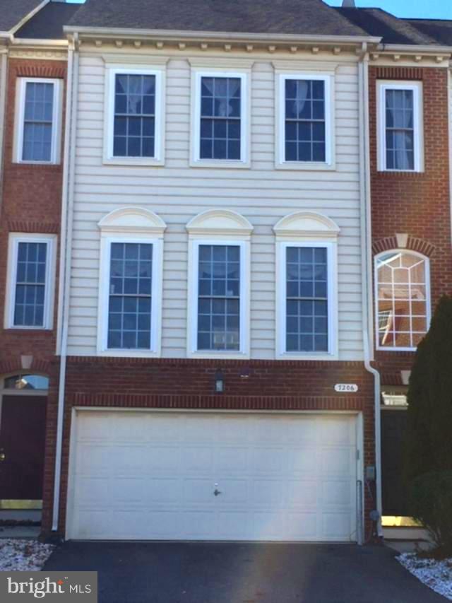 READY TO MOVE IN TOWNHOUSE WITH HARD FLOORS THROUGHOUT ALL 3 LEVELS , OVERSIZE KITCHEN AREA, WALK-IN CLOSET IN MASTER BEDROOM - CLOSE TO ARUNDEL MILL MALL, RESTAURANTS, MOVIES, BWI AIRPORT. EASY ACCESS TO I-95, 295, 100 AND OTHER MAJOR ROADS.