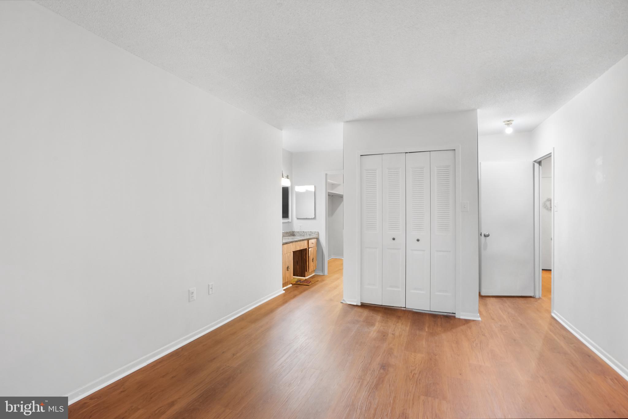 SKYLINE PLAZA - Residential Lease