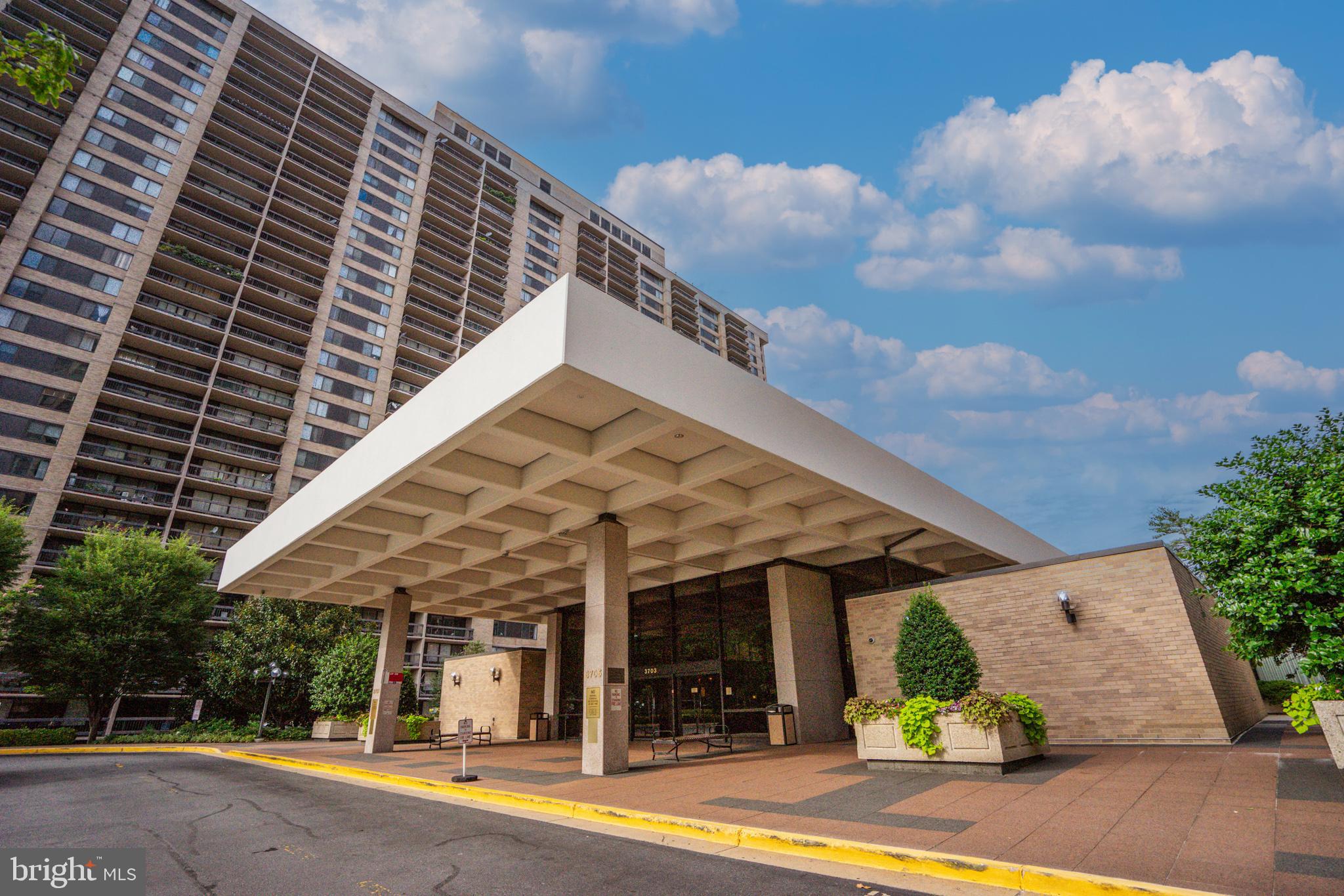 SKYLINE PLAZA - Residential Lease