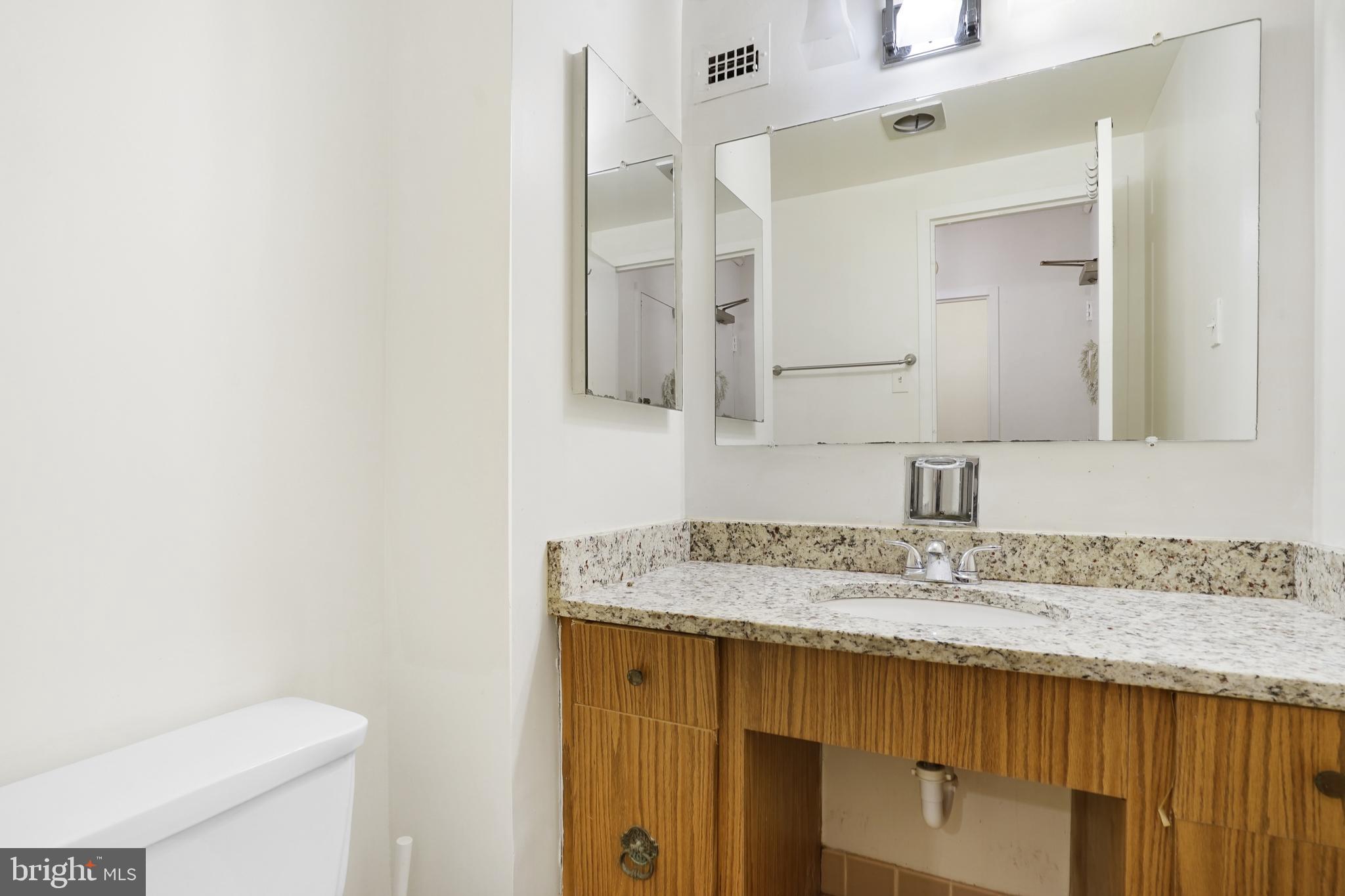 SKYLINE PLAZA - Residential Lease