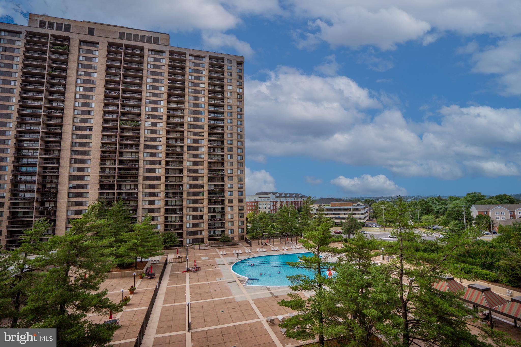 SKYLINE PLAZA - Residential Lease