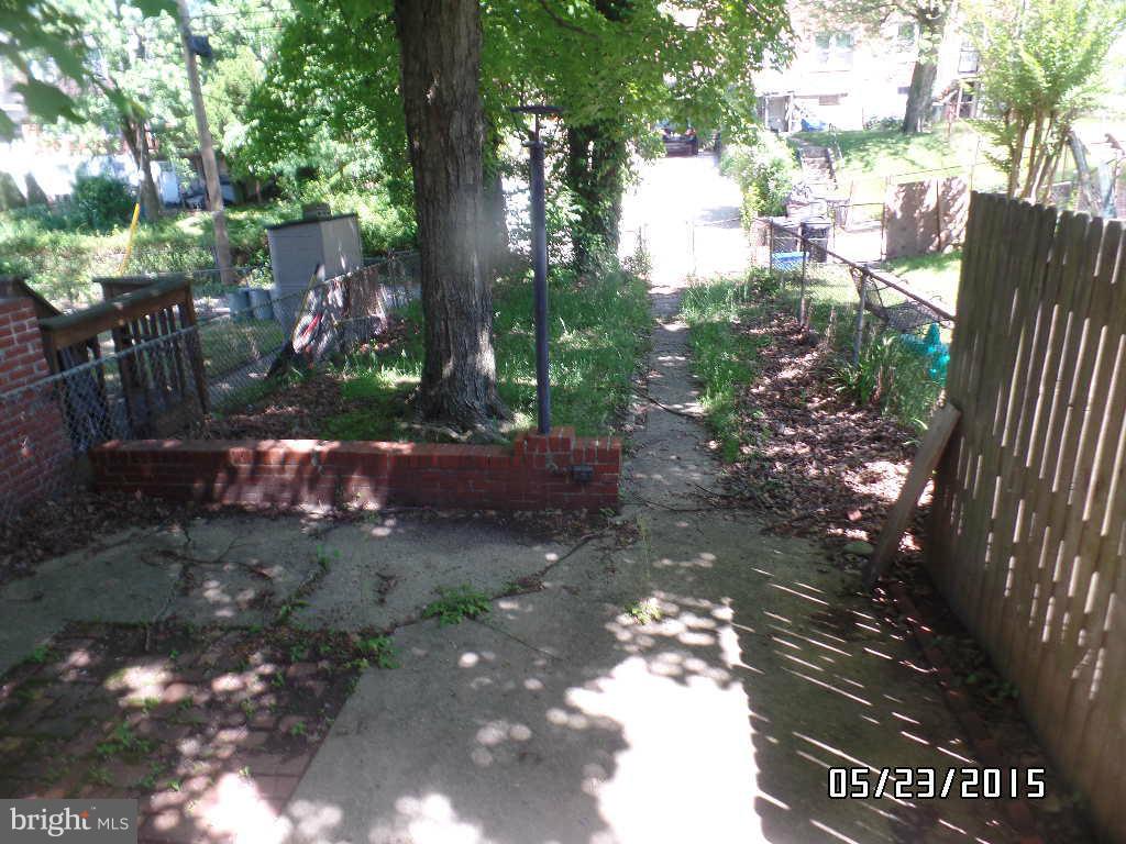 IDLEWOOD - Residential