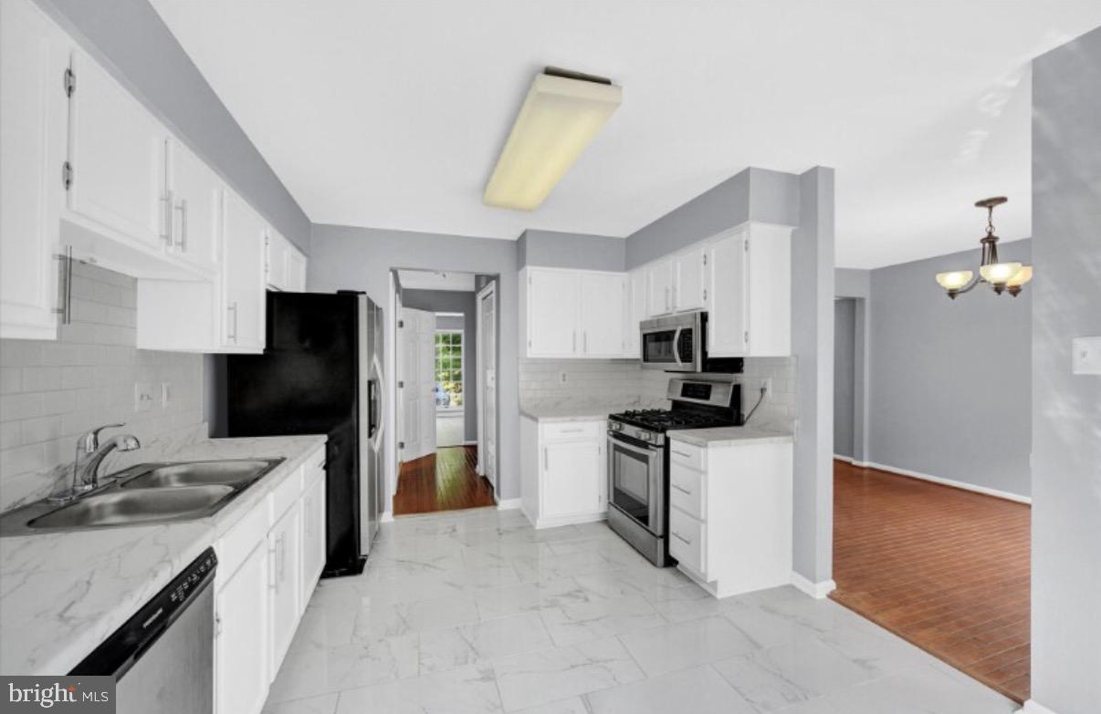 27 PREAKNESS COURT