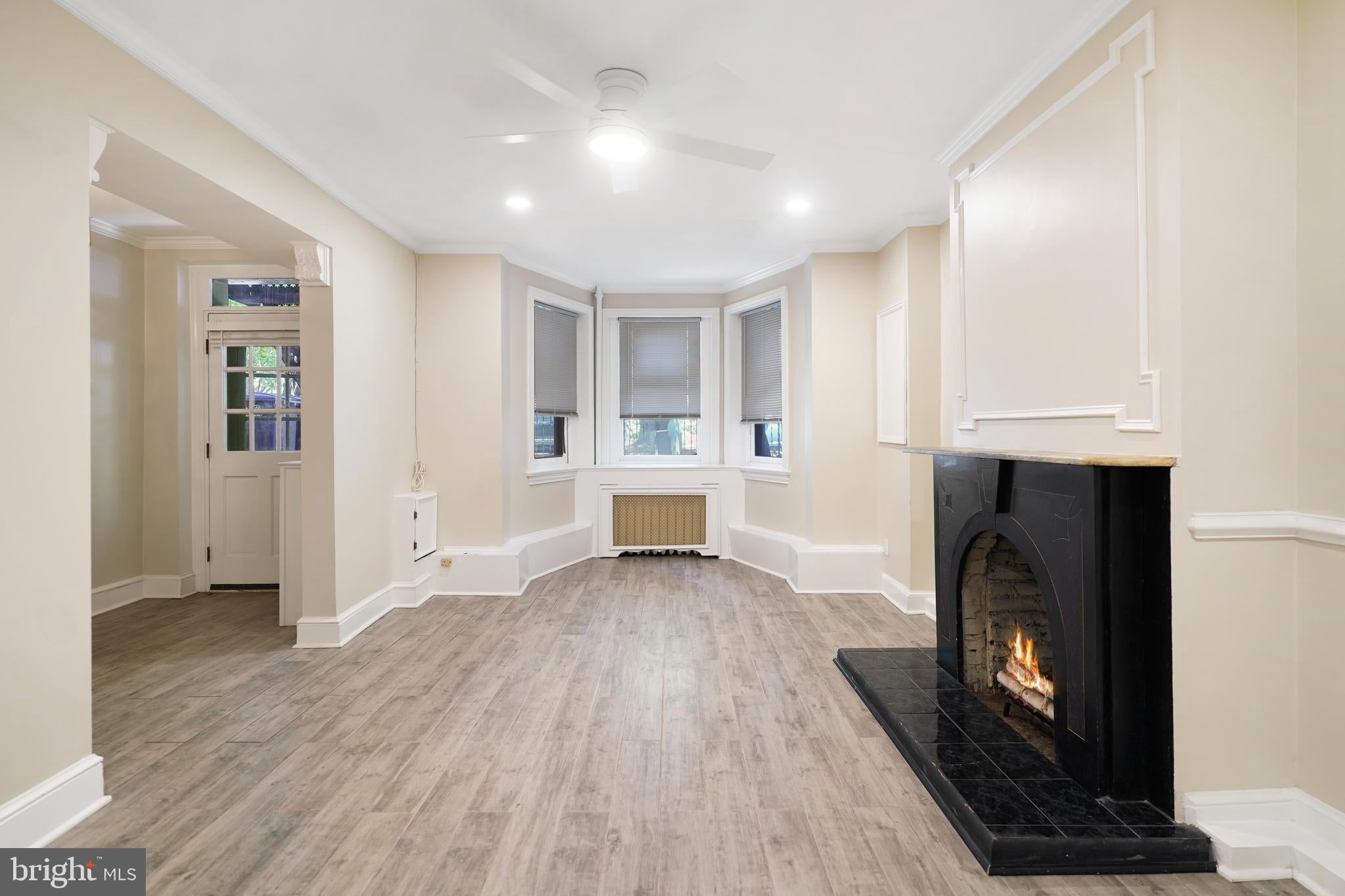 405 CONSTITUTION AVENUE NE B