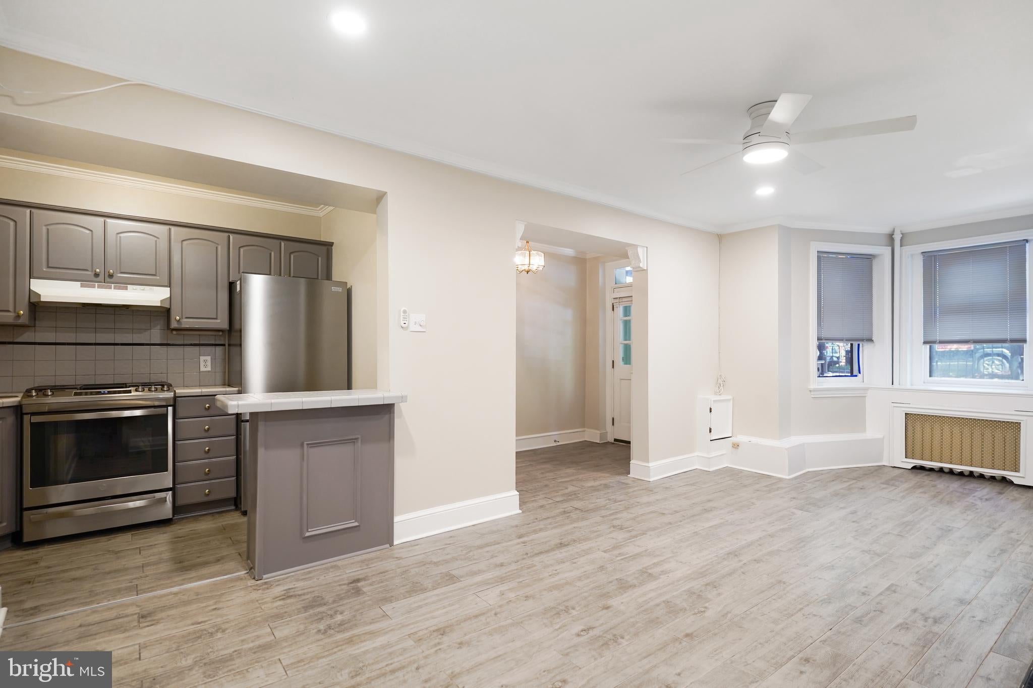 405 CONSTITUTION AVENUE NE B