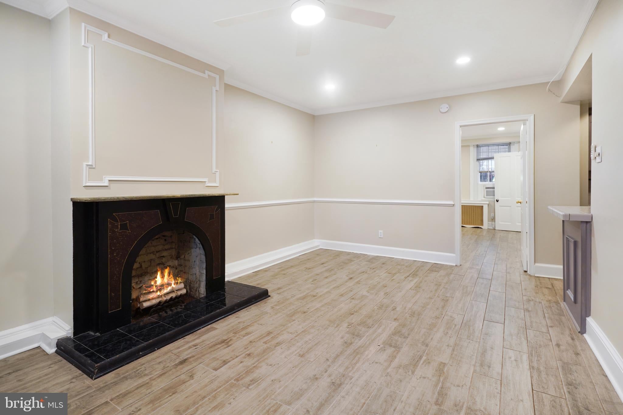 405 CONSTITUTION AVENUE NE B