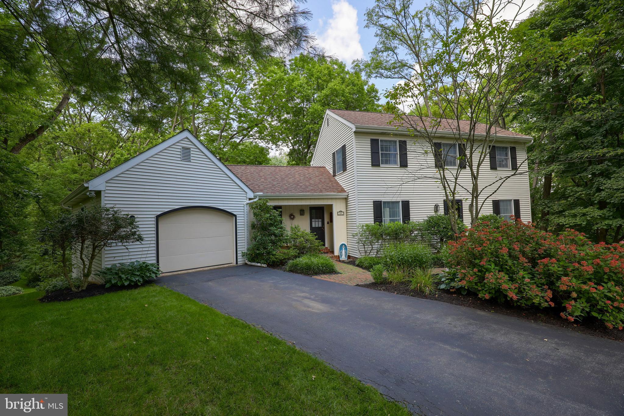 CANTERBURY PLACE - Residential