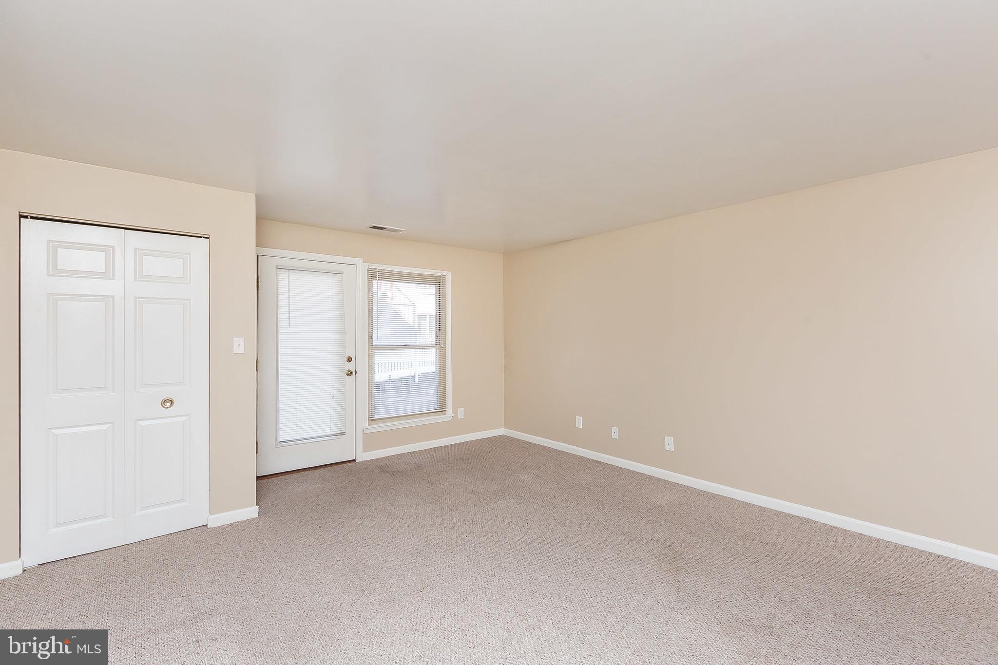 HENRIETTA SQUARE - Residential Lease