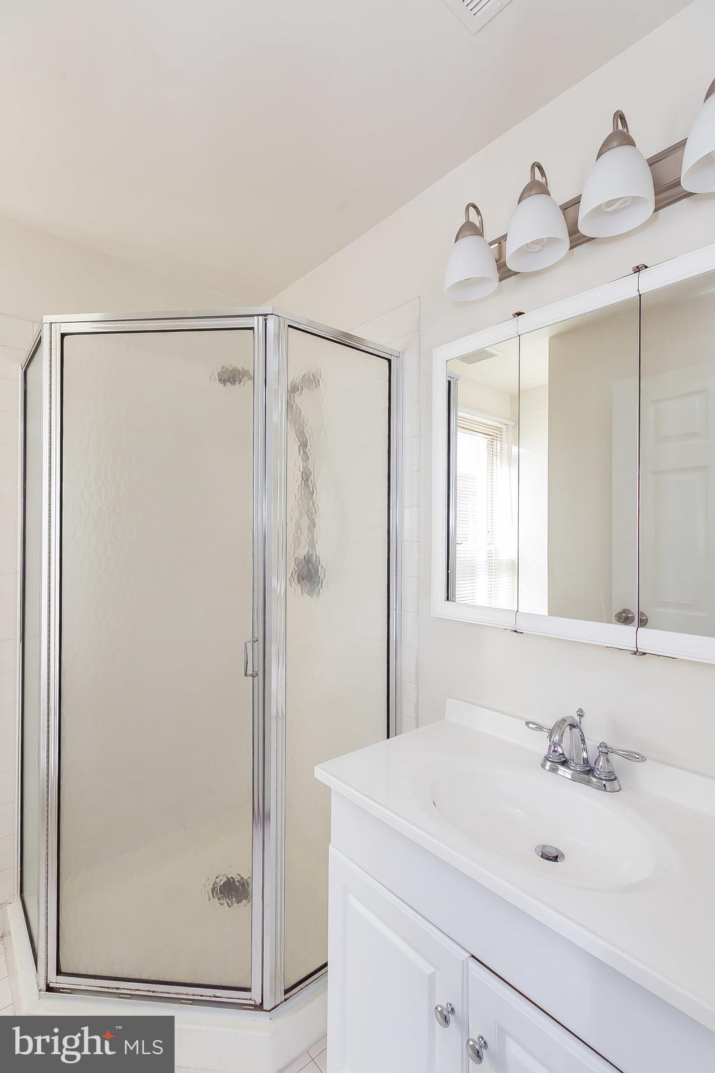 HENRIETTA SQUARE - Residential Lease