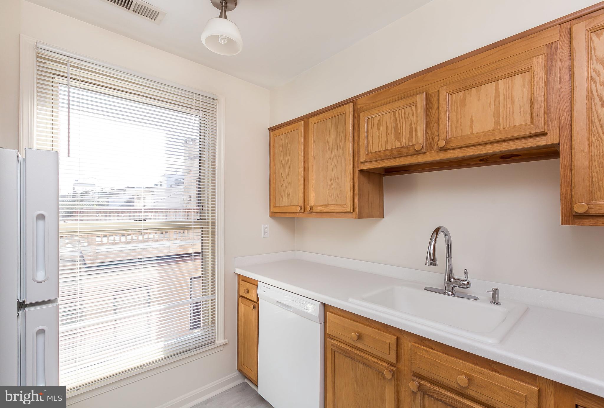 HENRIETTA SQUARE - Residential Lease