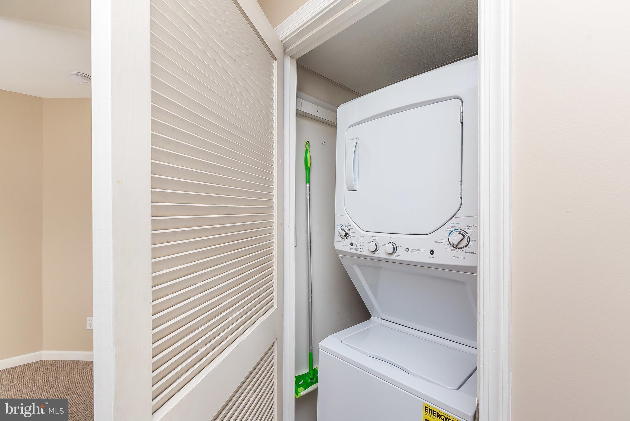 HENRIETTA SQUARE - Residential Lease