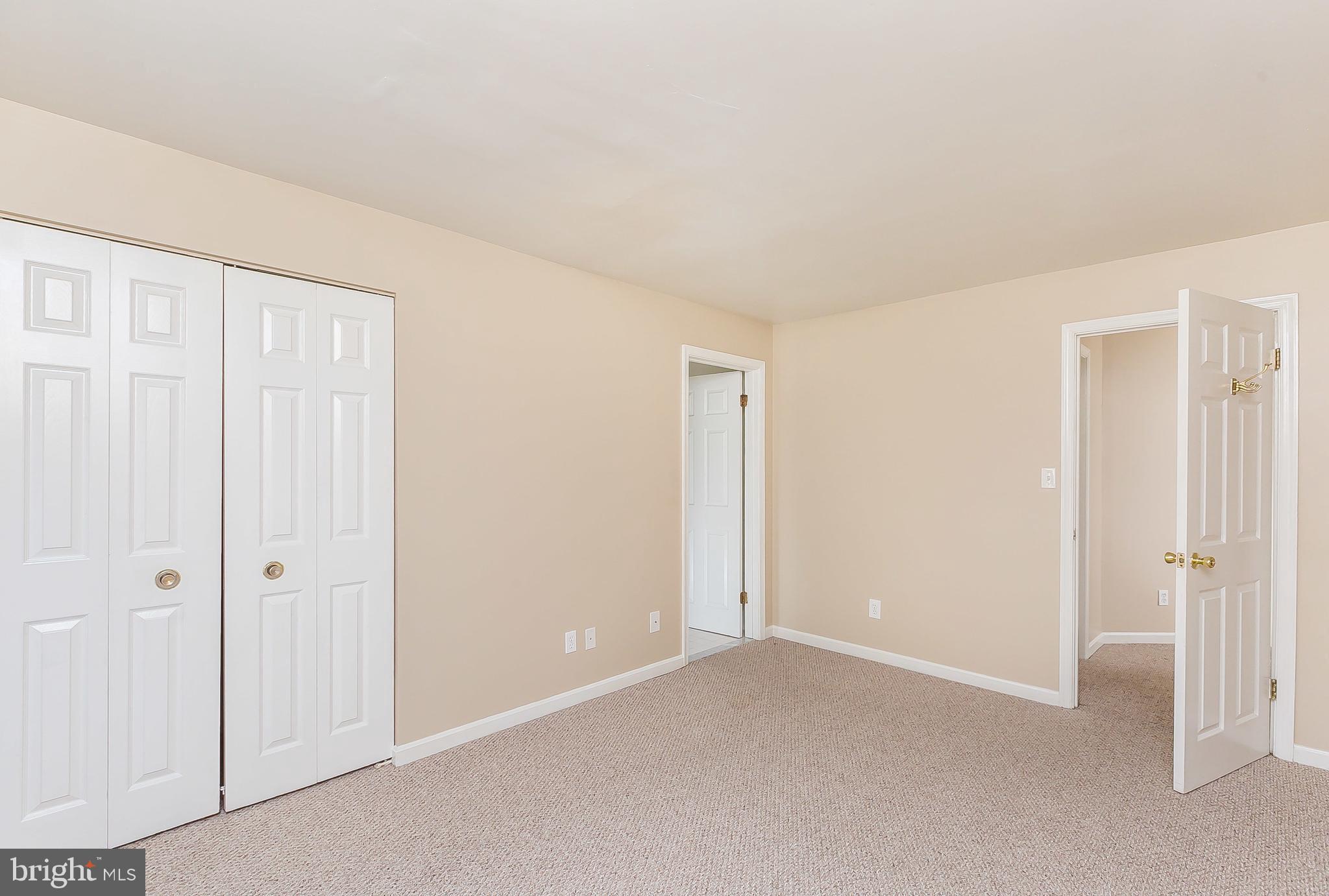 HENRIETTA SQUARE - Residential Lease