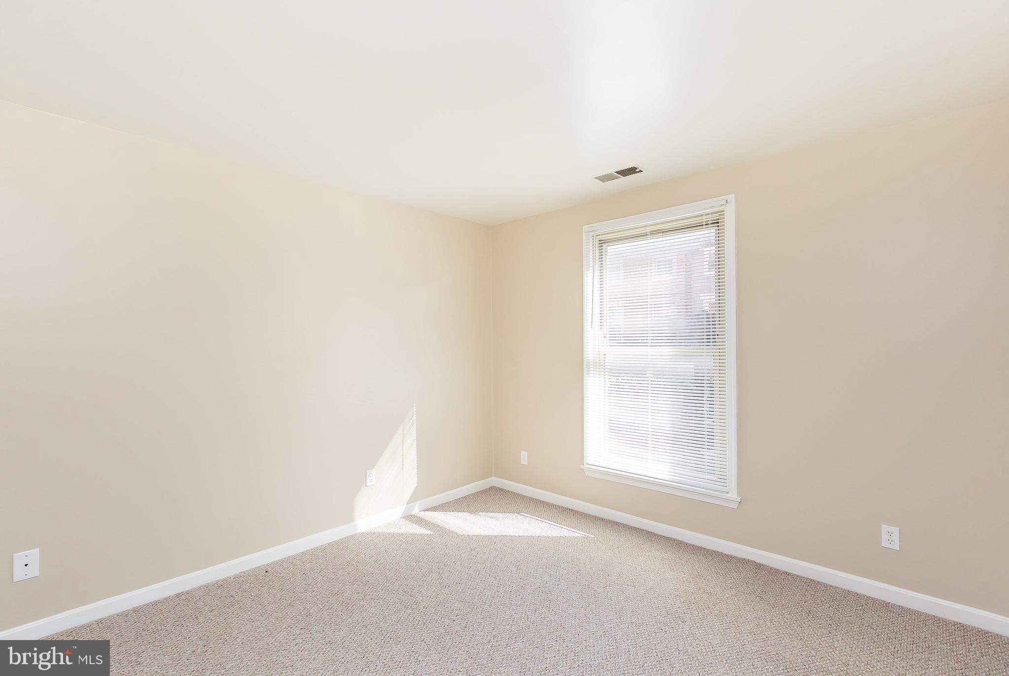 HENRIETTA SQUARE - Residential Lease