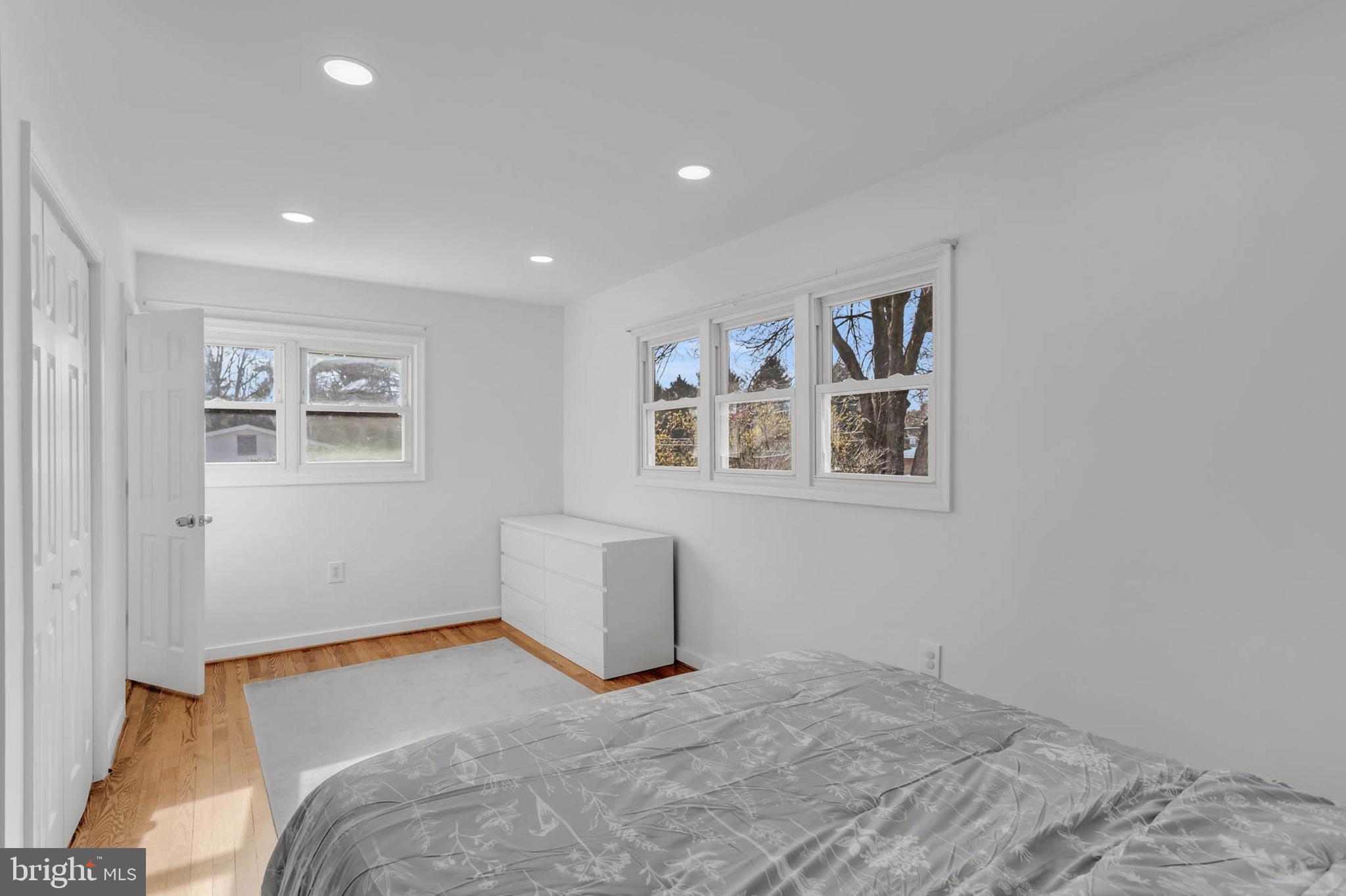 SUNNYBROOK FARMS - Residential